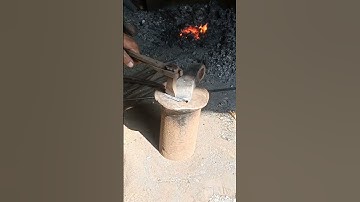 Axe kulhadi cutting #blacksmithing #handmade #metalwork #forged #tools #handforged #axe #2024trends