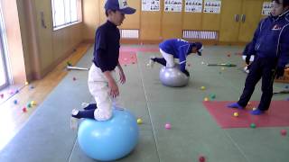 バランスボールで体を鍛えよう 膝立ち Baseball Youtube