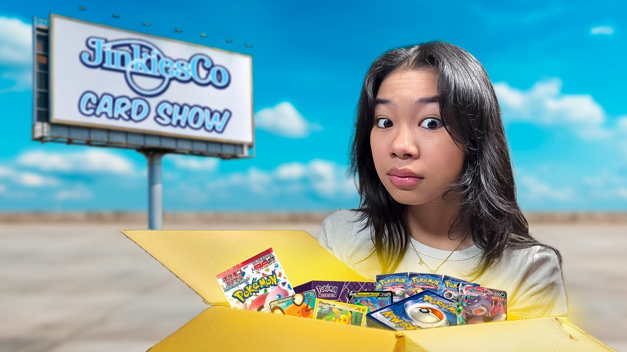 Покупка открытки у каждого продавца на выставке открыток