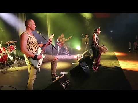 The Dogshit Boys: Sickness Surfer (Live @ Vuotalo, Helsinki 2022)