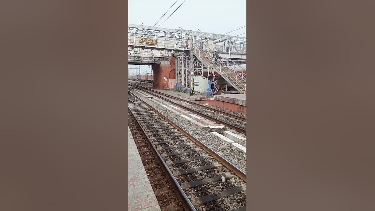 aysa train bahut kam milta hai dekhnekomdsekhsupervlogs YouTube