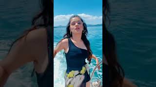 Avneet Kaur Viral Hot Instagram Reels 