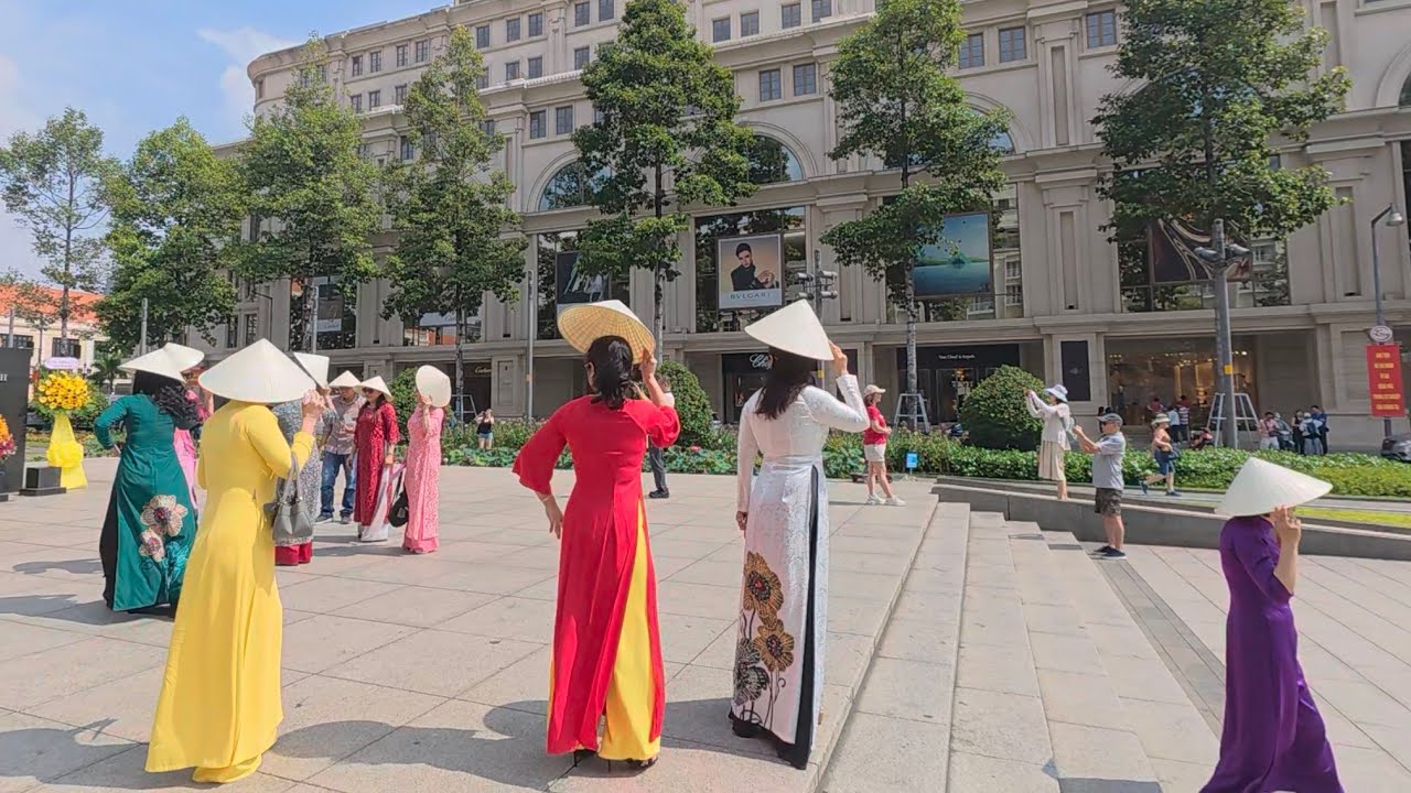 Saigon street life | Ho Chi Minh City morning 4K pov