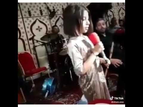 إسمع أغنية نتبع خسارتي وراني هاني بصوت هذه الطفلة الصغيرة في عرس مغربي