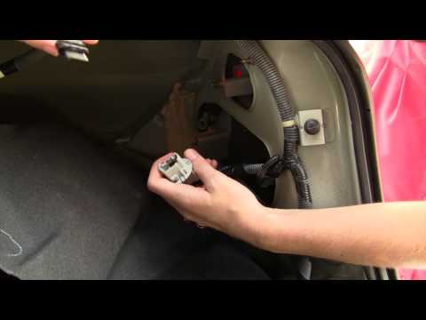 Video: Hoe repareer je de achtergrondverlichting van een auto?