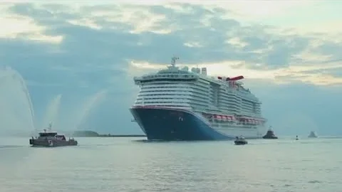 Flight cancellations impacting cruise passengers