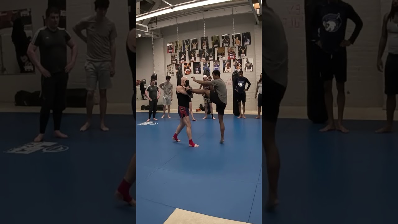 How to defend against a kick in #MuayThai