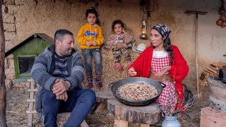 Life in the Village under Heavy Snow in the middle of Winter and a warm Dish Cooked in a Wood Stove! by Kəndimiz 27,733 views 3 months ago 18 minutes