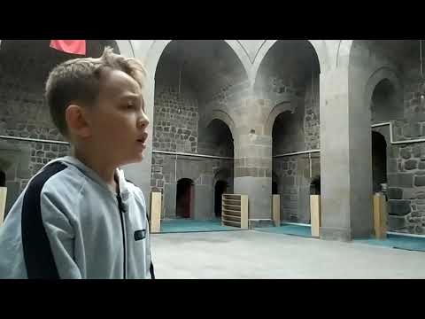 Hacı Kılıç Cami Medresesi-MUSAB YÜKSEL-Sordum Sarı Çiçeğe.