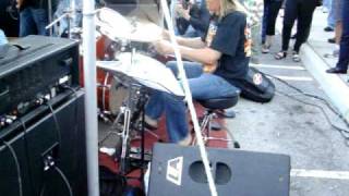 Nicko McBrain playing double bass pedals!
