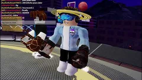 Playing roblox boxing league 2v2 In Class B
