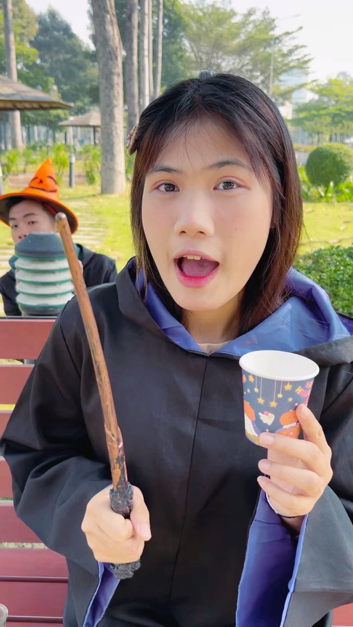 Su Hao comedy: magic water cup ?