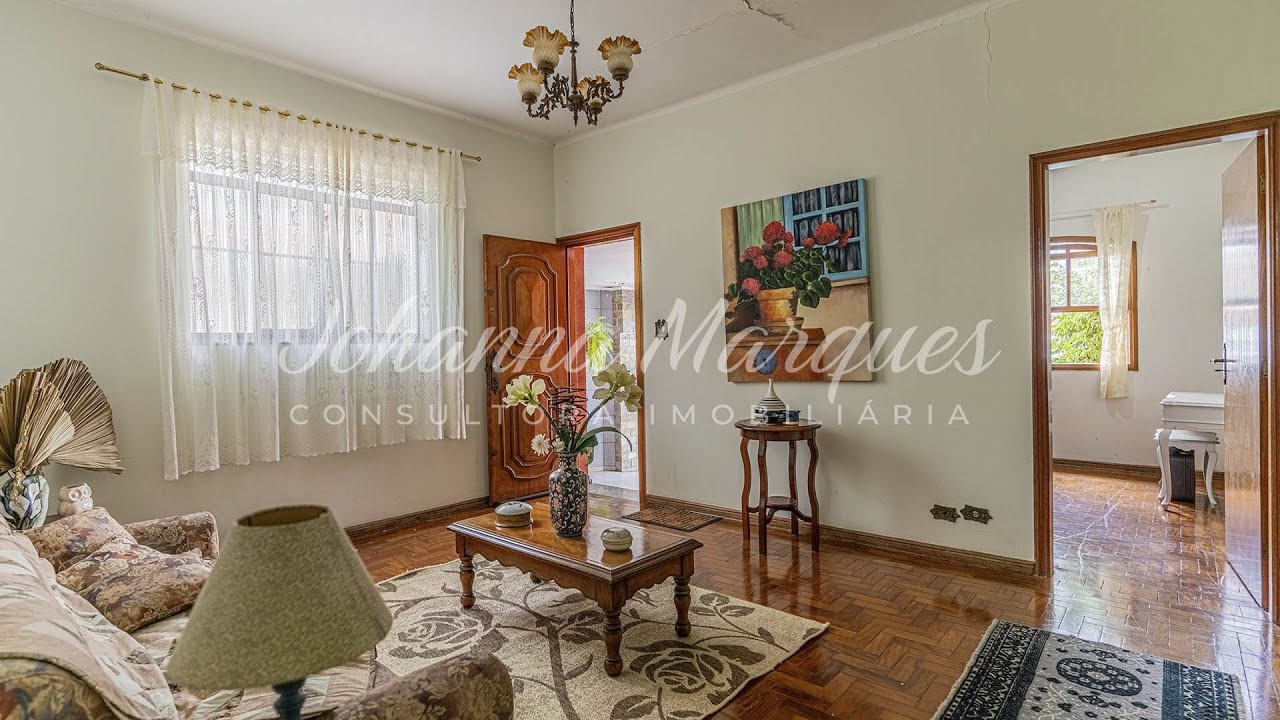 Casa Térrea de 250m², 4 Dormitórios, Área gourmet, Quintal grande e 4 Vagas de garagem 🏢 │JM416