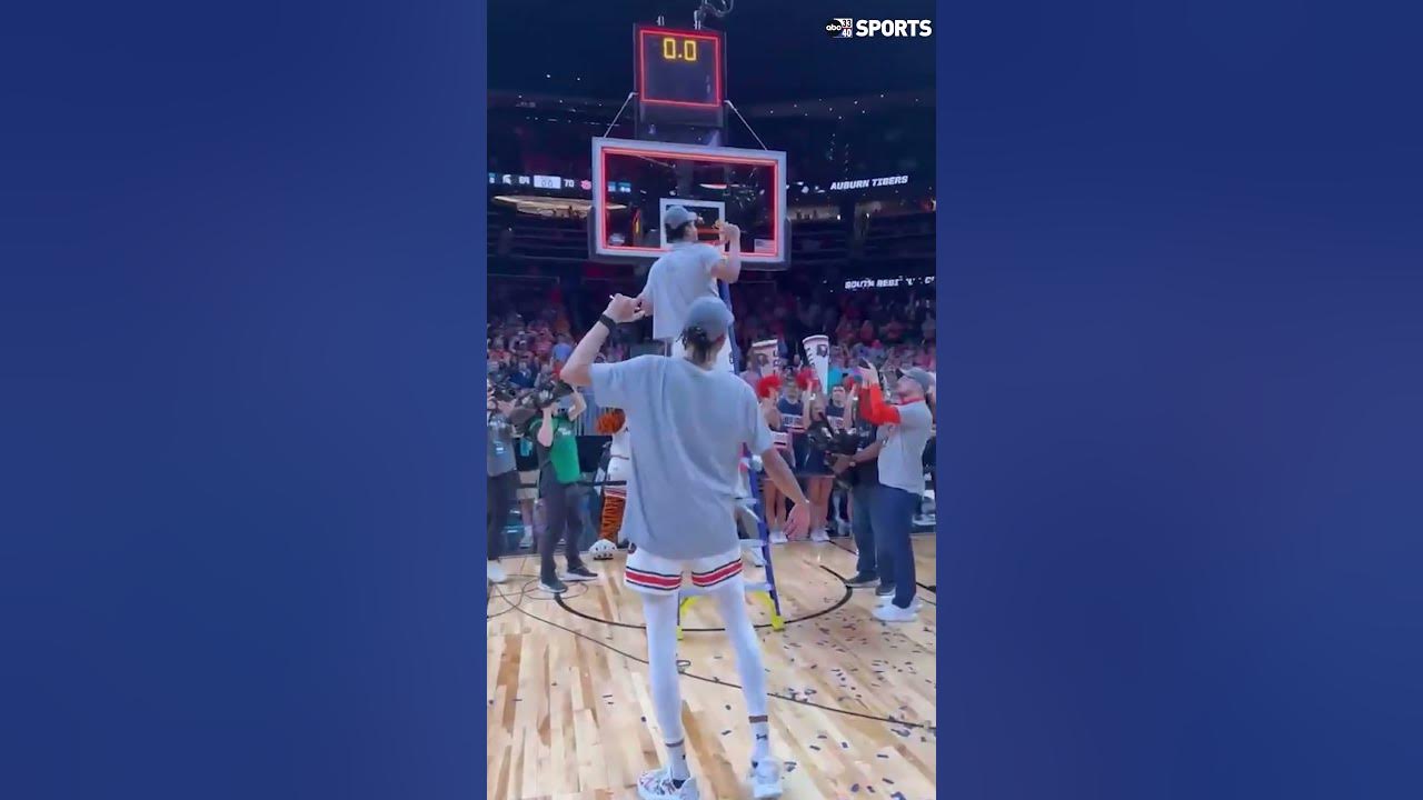 Auburn Chants erupted in the State Farm Arena as the Tigers punched their Ticket to the Final Four!🏀