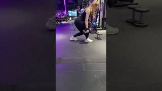 Fitness Girl in USA 🇺🇸#squats #bootyworkout #absworkout