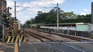 (1110923) 桃園市中壢區永福路平交道1187次900型區間車教師節編組(由老蕭親自拍攝)