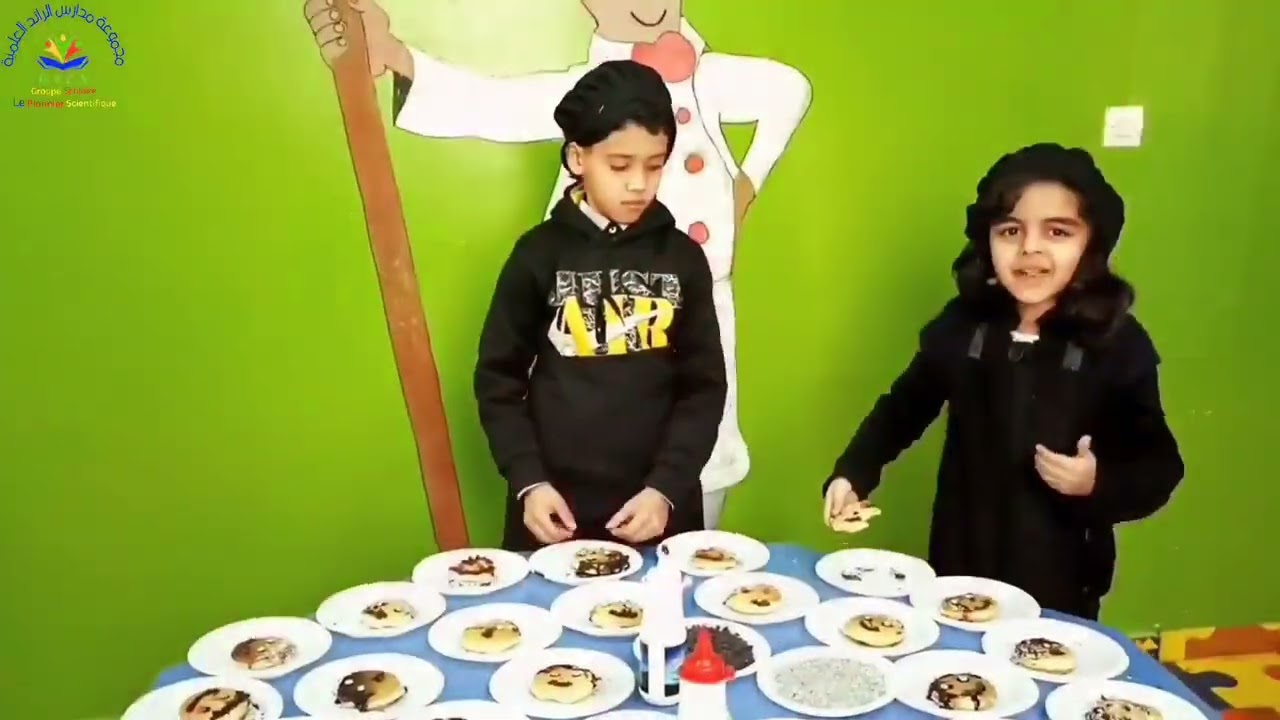 اعد تلاميذ المستوى الخامس  إبتدائي (الفوج  أ) نشرة إخبارية حول مدرستهم الأستاذة:فاطمة الناجي