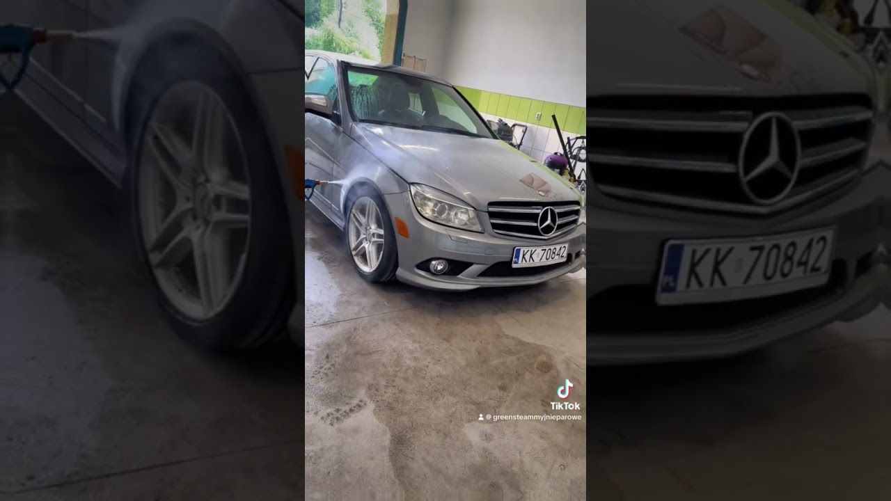 Parowe mycie MERCEDESA 