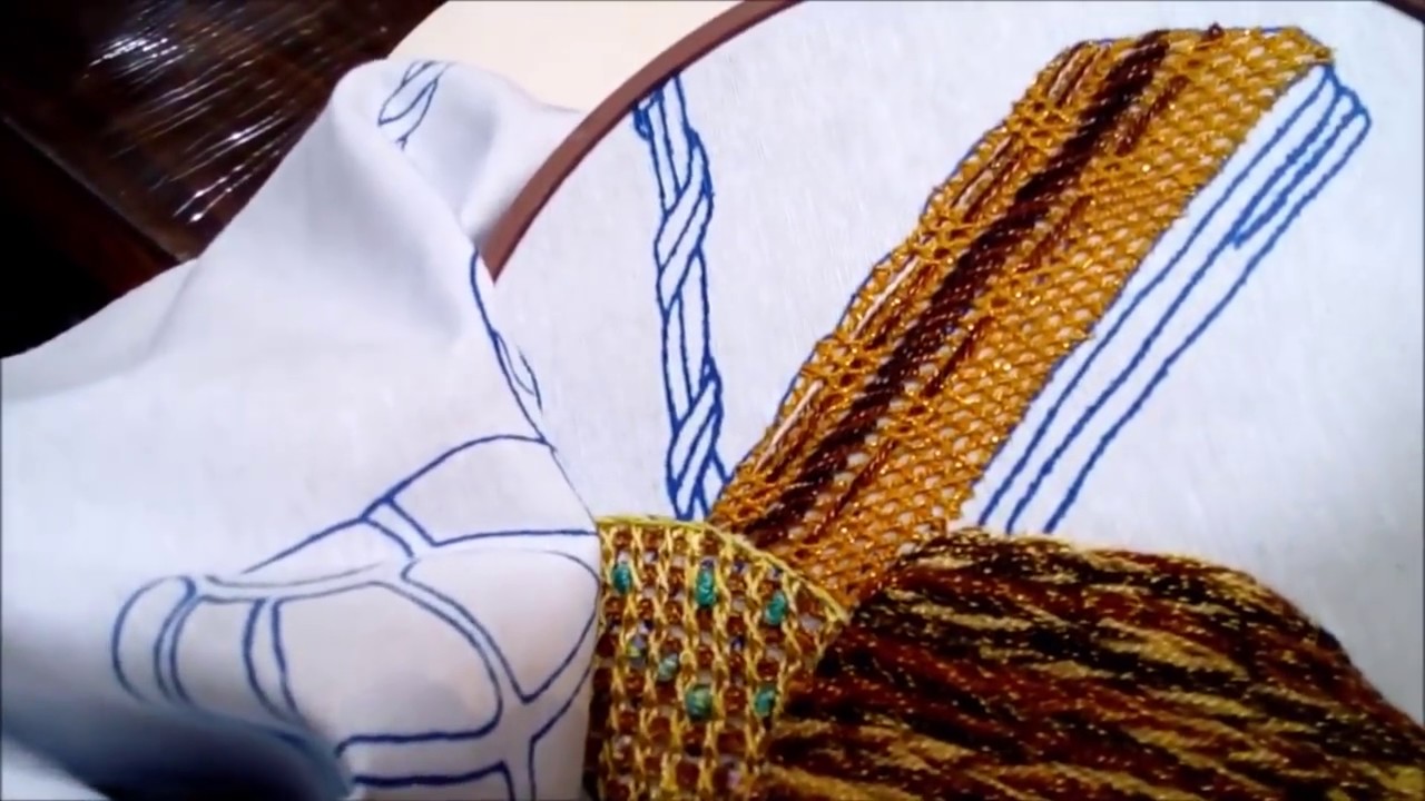 Фэнтезийная вышивка Бандерилья Стежком с Мики Ру.