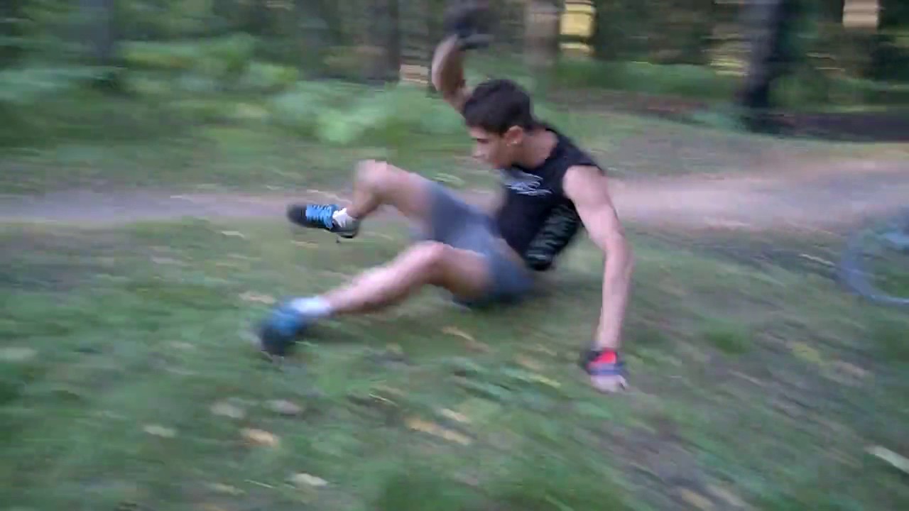 Как НЕ НАДО прыгать на велосипеде - YouTube