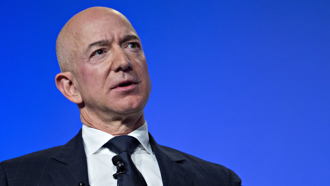 World’s Richest Gain $1.2 Trillion as Bezos Keeps Crown