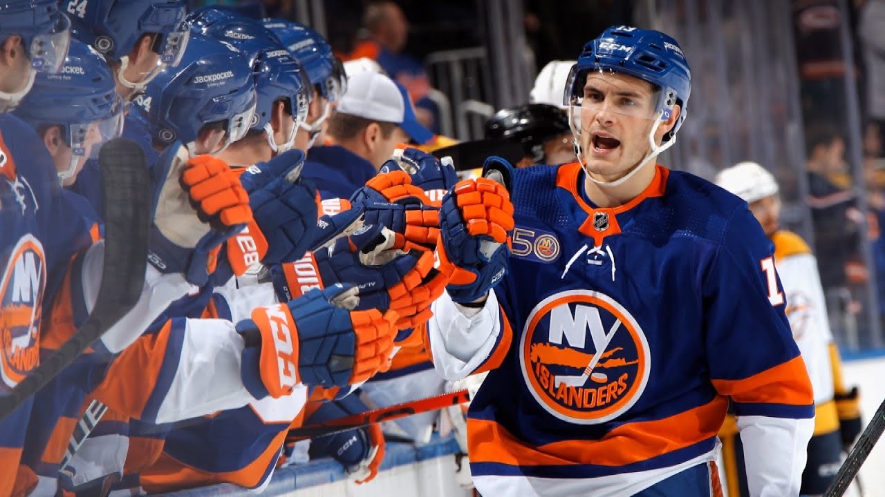 Islanders' Matt Martin predicted series vs. Hurricanes would get nastier