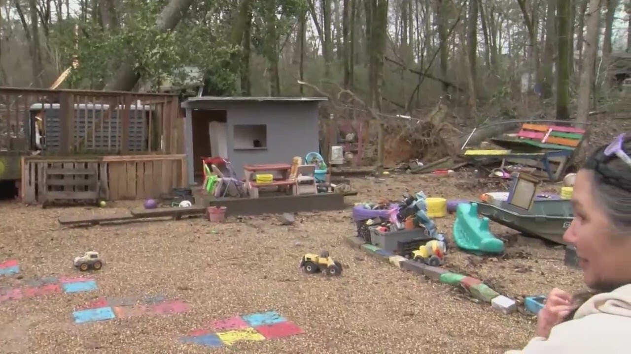 Homeowners in Saline County clean up debris after Friday night tornado ...