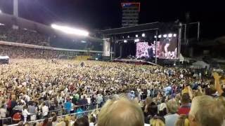 Download Lagu Bruce Springsteen 23/7 2016 Ullevi Gothenburg, final encore. MP3
