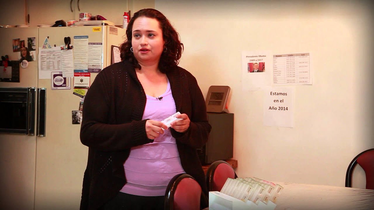 No me olvides: hija cuida a su madre con el Alzheimer