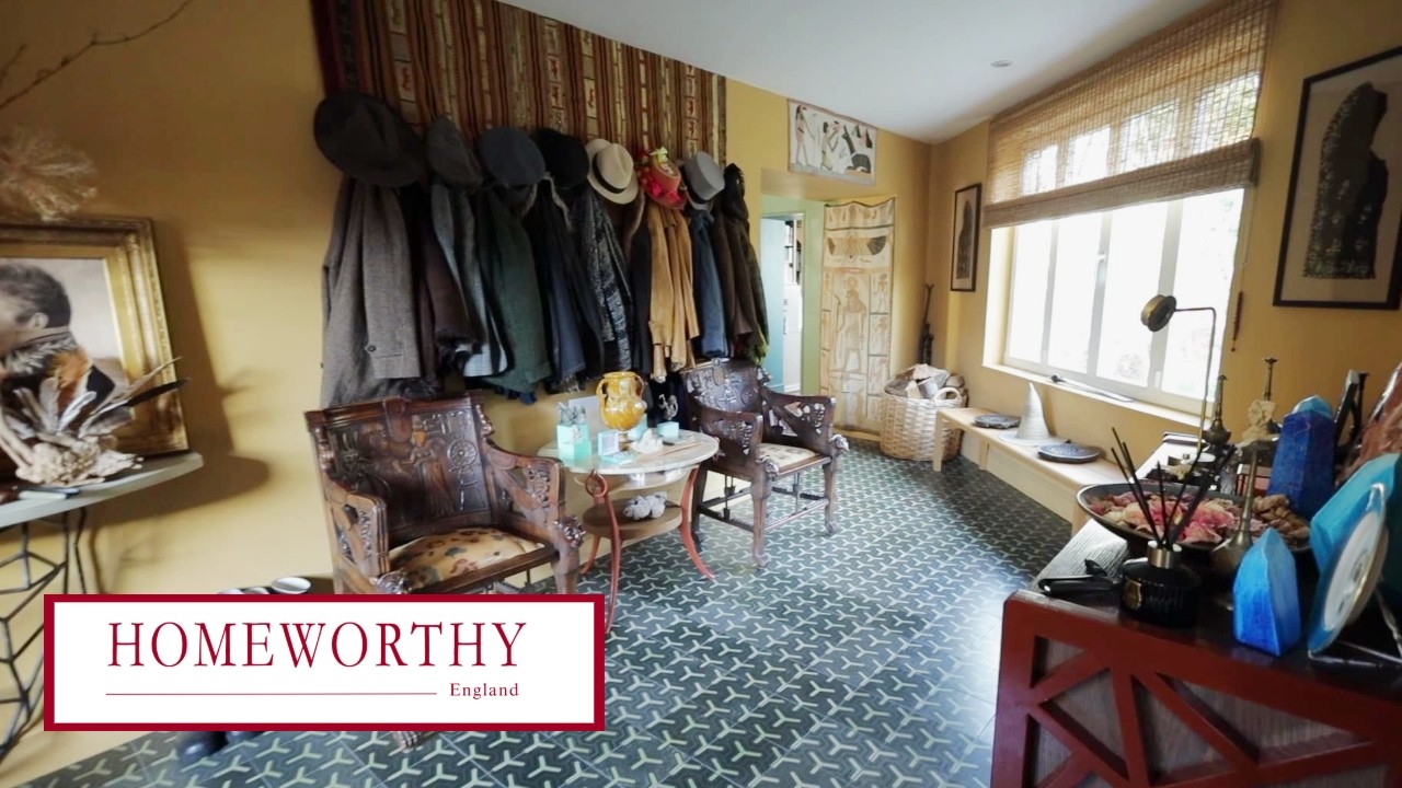 ENGLISH HOUSE TOUR | A Stunning Countryside Home Full of Global