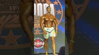 When the body of a superhero, Alessandro steps out on stage 