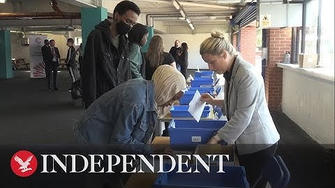 GCSE top grades reach record high after second year of Covid disruption