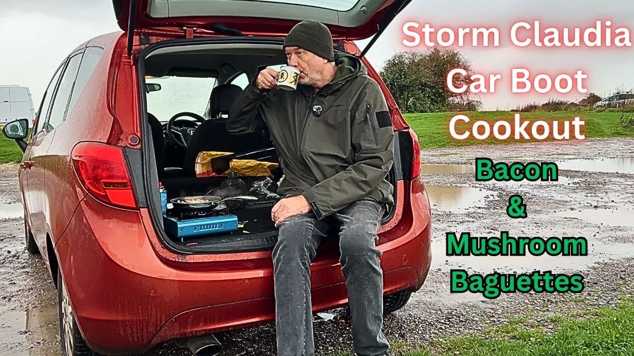Шторм Клаудия: пикник на багажнике автомобиля | Багет с беконом и грибами на холме Портсдаун