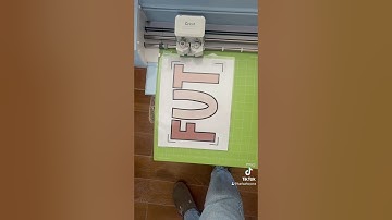 making bulletin boards 🫶🏼 #firstyearteacher #diy #newteacher #teacher