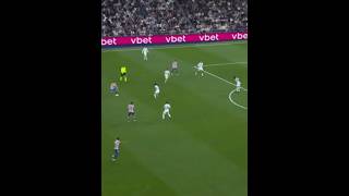 Molina is Federico Valverde's dupe when it comes to long-range shooting.