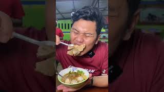 Kalian Bisa Ngambil Pangsit Sepuasnya Gratis
