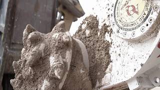 Rock grinder 2X faster in this hard 15 000psi caliche rock