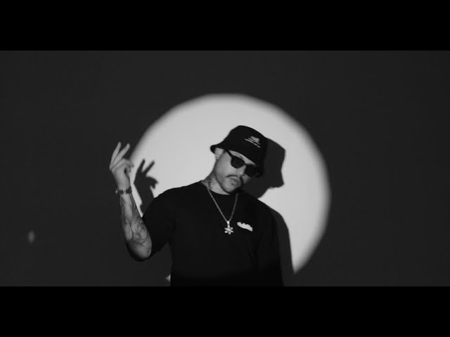 在 YouTube 上观看 Zaark - W.T.F [Official Music Video]