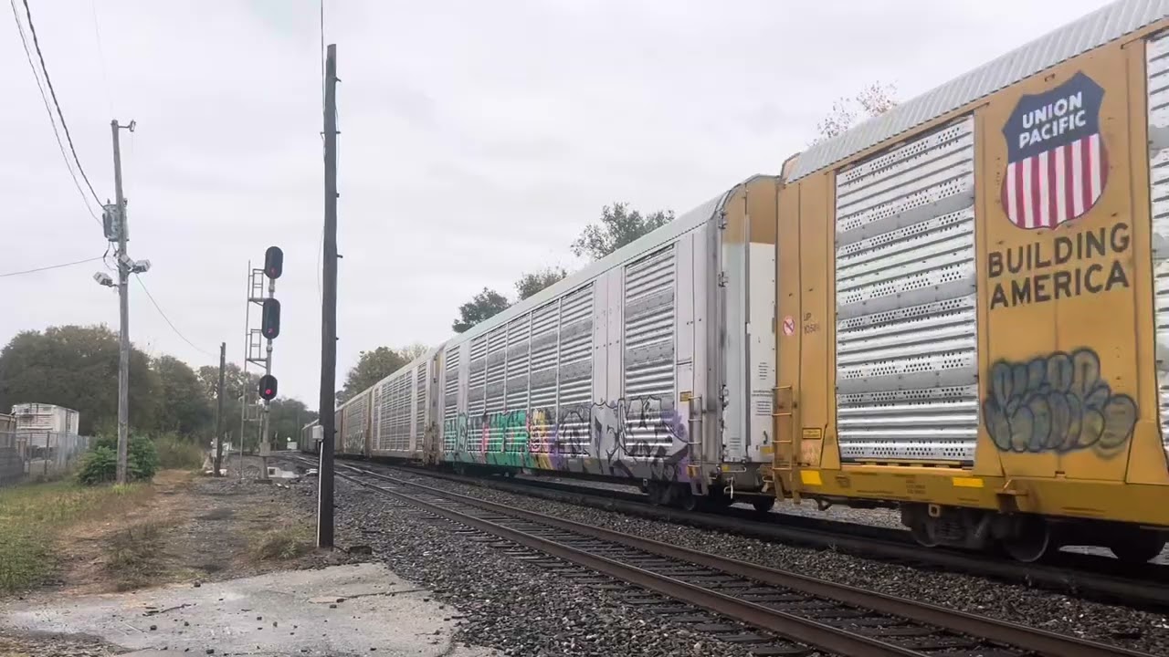 CSX 3427 lead CSX 5335