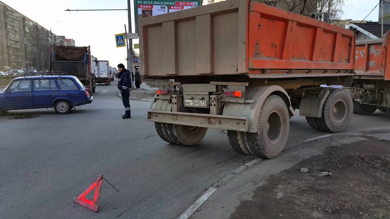 Водитель камаза сбил