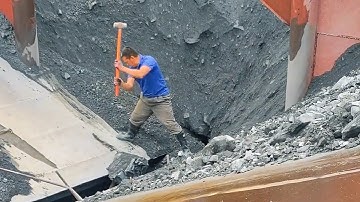 Barge unloading 2800 tons of ore and cobblestone - relaxing flow video - barge work vlog