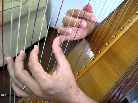 Vídeo: Como Tocar Harpa