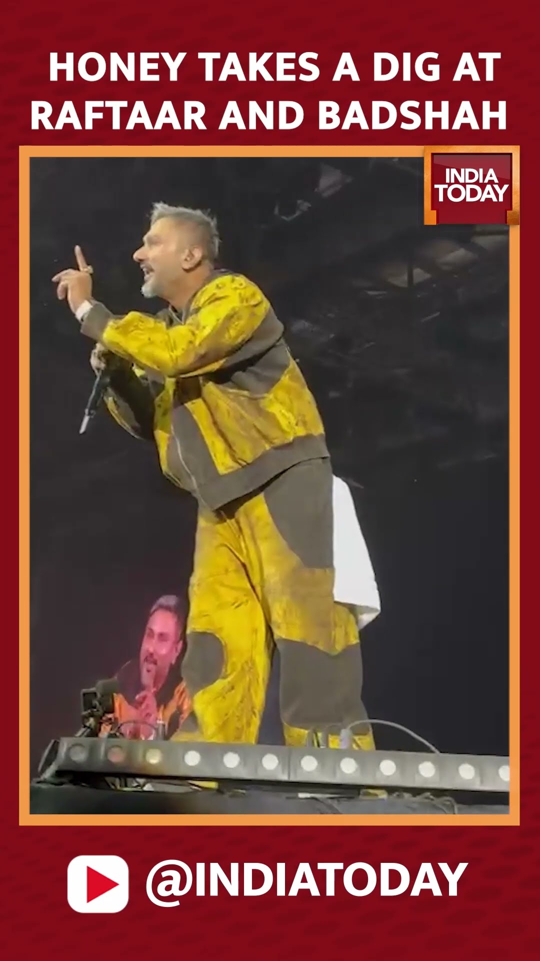 Honey Singh Viral Video | Honey Singh Mocks Badshah, Takes A Dig At Raftaar During Mumbai Show