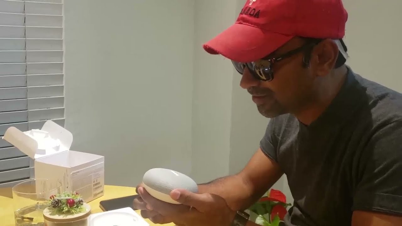 Google  Home  Mini    Unboxing...
