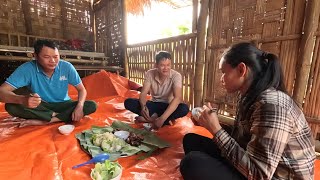 My ex-husband brought concrete pillars to help replace the old ones. A simple country meal.Ly Vy Ca 