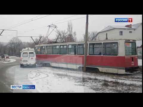 Трамвай врезался в карету скорой помощи в Ленинском районе