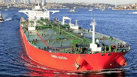 Top 10 Biggest Tankers & Container Ships Floating on Waves