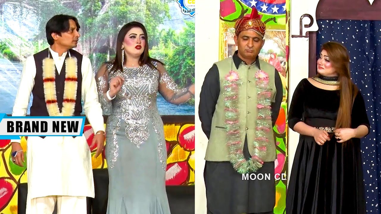 Amjad Rana with Nida Khan and Sana Khan | Comedy Clip | Stage Drama ...