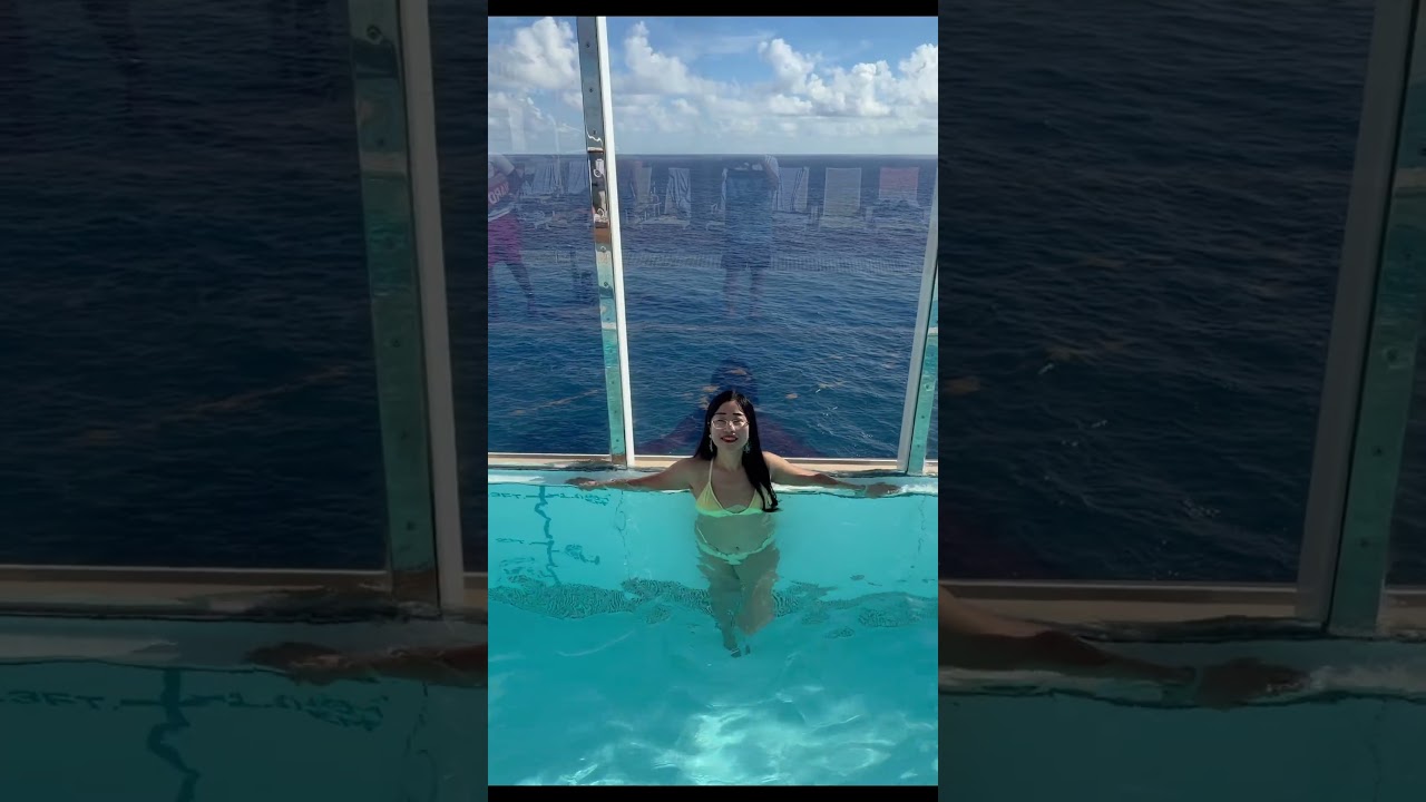 Icon of the Seas Cruise | Cloud 17 Pool with Amazing Ocean Views! 🌊
