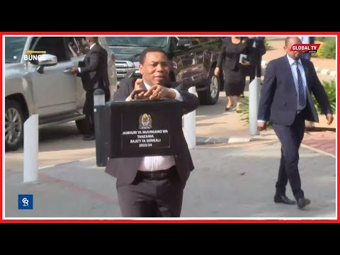 TAZAMA MSAFARA Wa MWIGULU AKIINGIA KUSOMA BAJETI KUU Ya SERIKALI APIGIWA SHANGWE LA KUTISHA BUNGENI